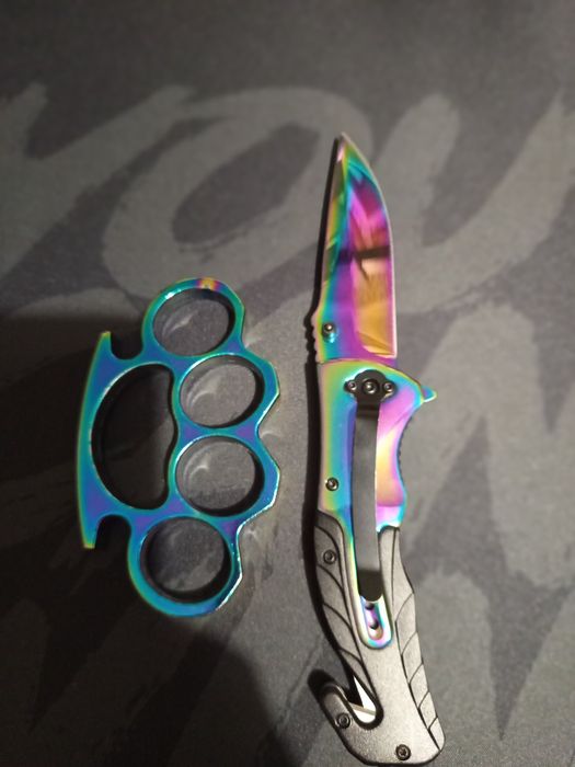 СПЕШНО! КОМБО: Нож BÖKER Rainbow F90  + Метален бокс ХАМЕЛЕОН