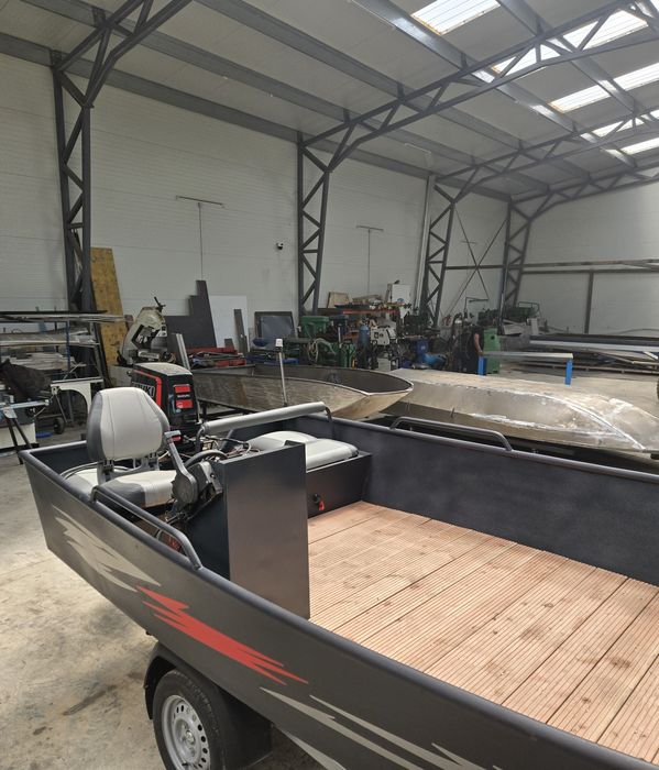 Barca aluminiu marca tabla