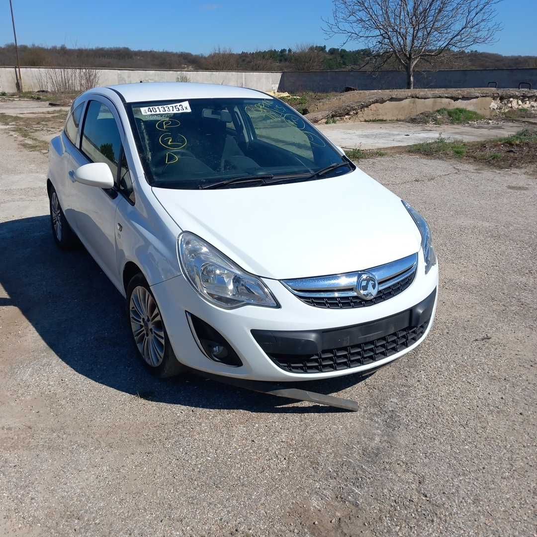 Opel Corsa D Face 2011/Опел Корса Д 1,4 бензин хечбек 3-врати на части