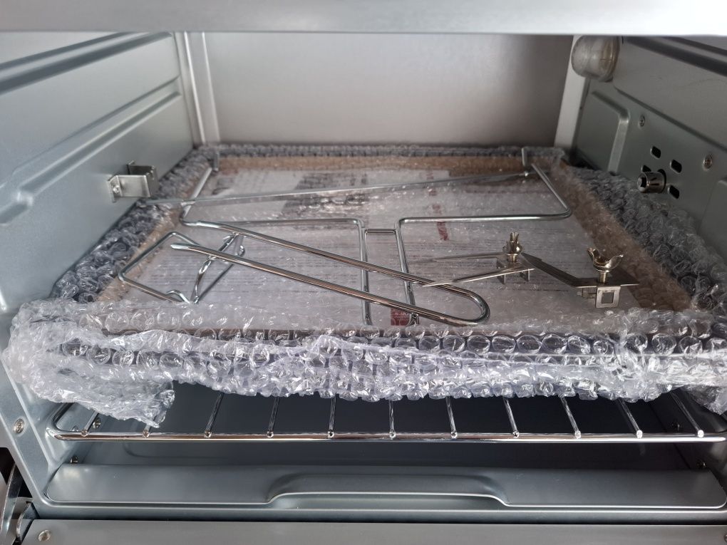 Конвекторна фурна Inventum OV307S 30л,1600w, 230градуса,4нагреватела.
