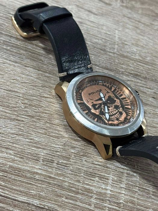 Продавам Мъжки Часовник Police