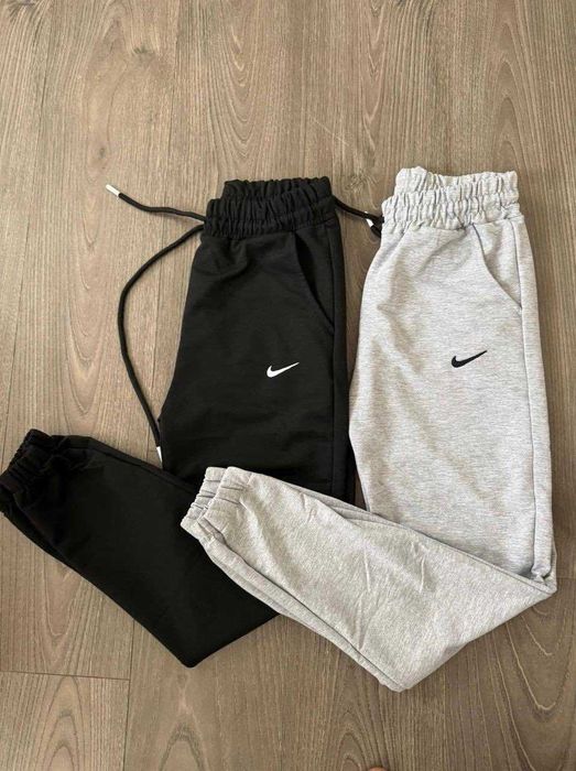 Дамски долнища Nike