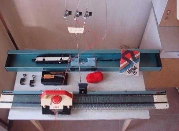 Советская Вязальная машина Нева-5