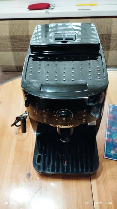 Гаранционна кафемашина Delonghi ECAM 12.121.B
