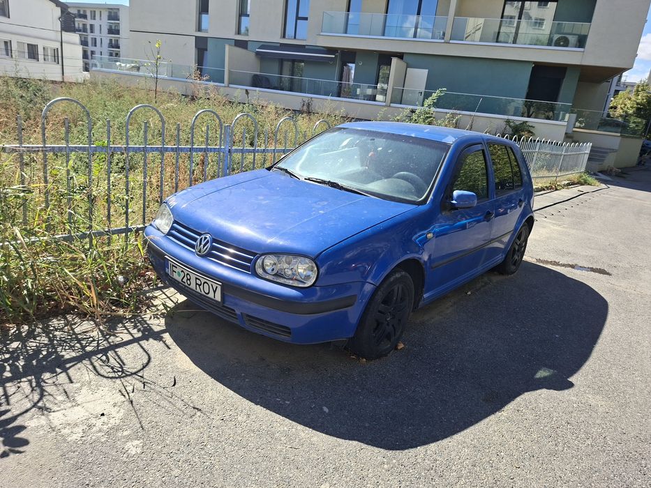 Vand sau schimb Golf 4