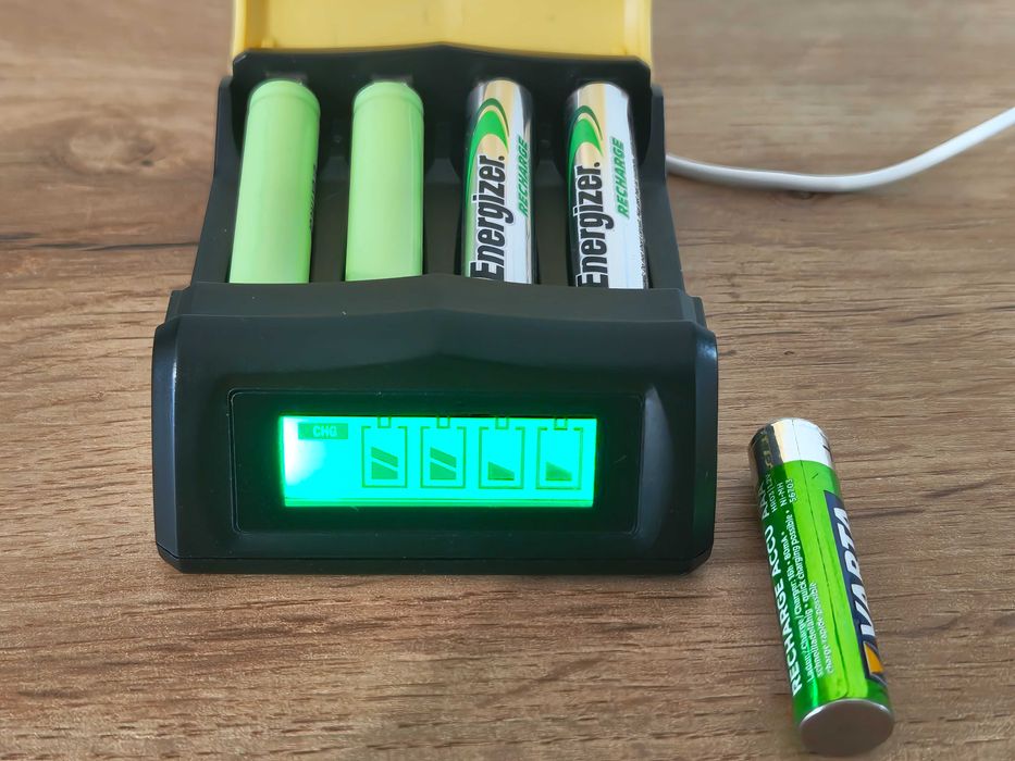 Încărcător Ni-CdNi-Mh, încărcător li-ion, încărcător buton + 5 baterii