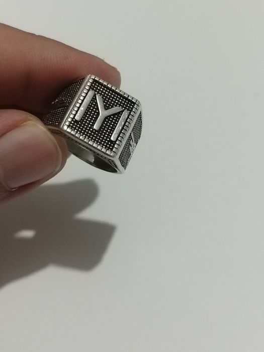 925 kumush uzuk kayi belgisi bilan