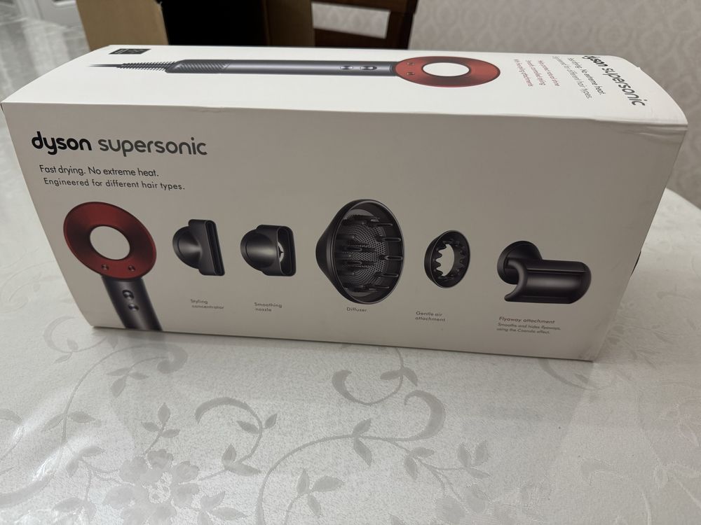 Продам фен Дайсон