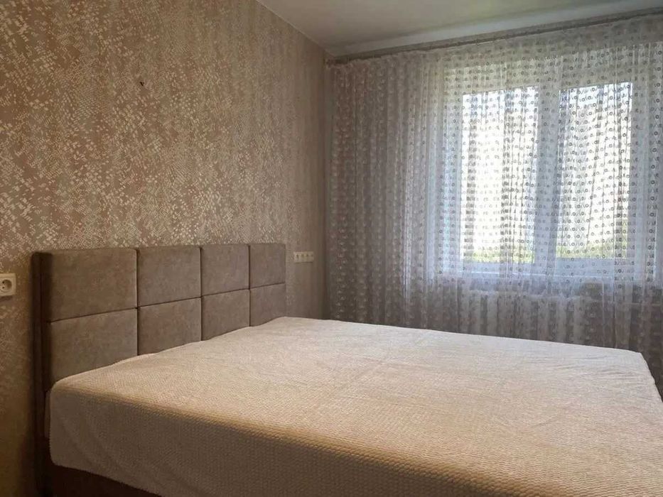 Дава се под наем Тристаен апартамент в София, Зона Б-5 - 80 кв.м за 663 € - Снимка #1