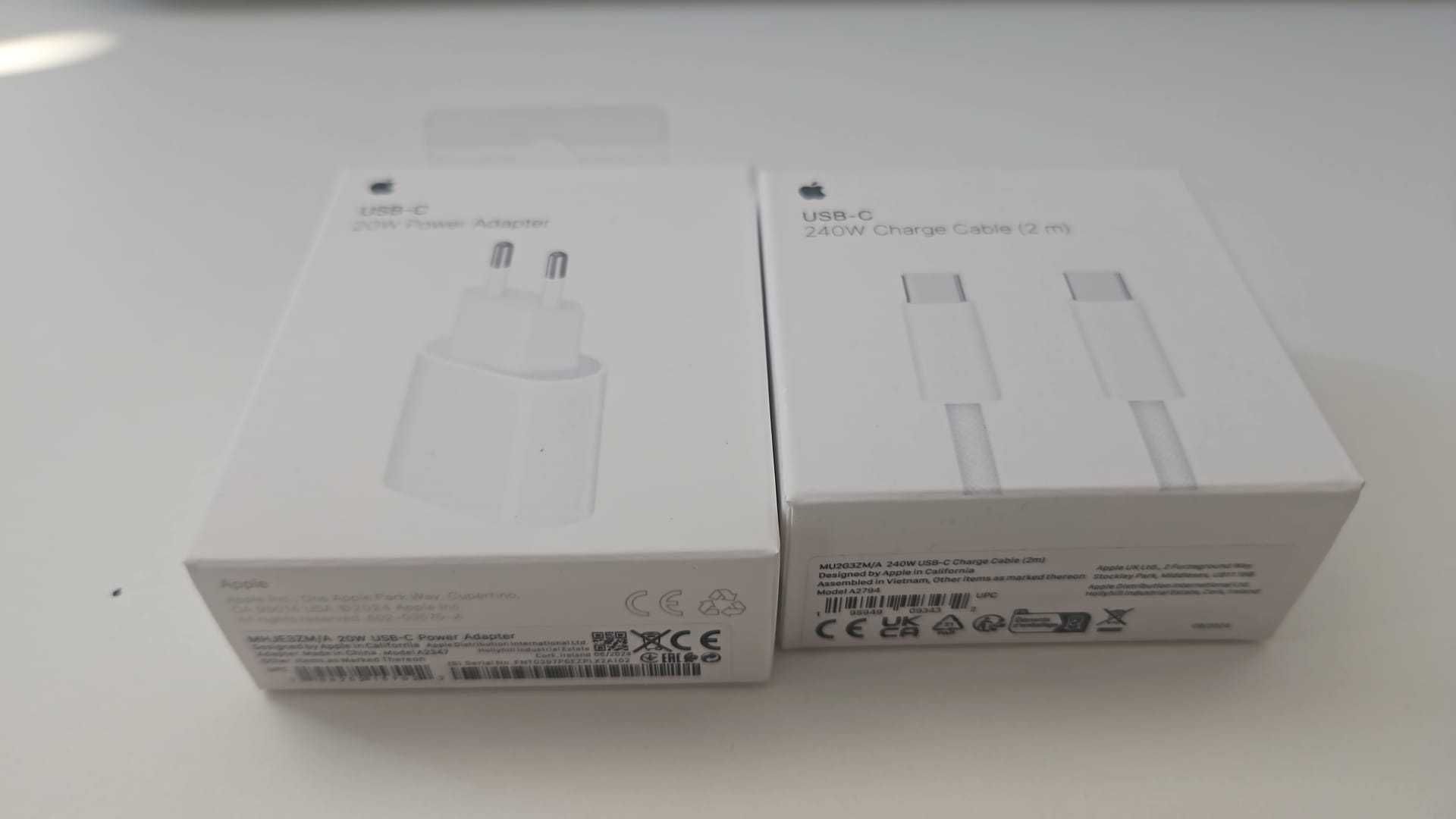 Incarcator Iphone 16 Pro Max Original Apple, cablu de 2 metri