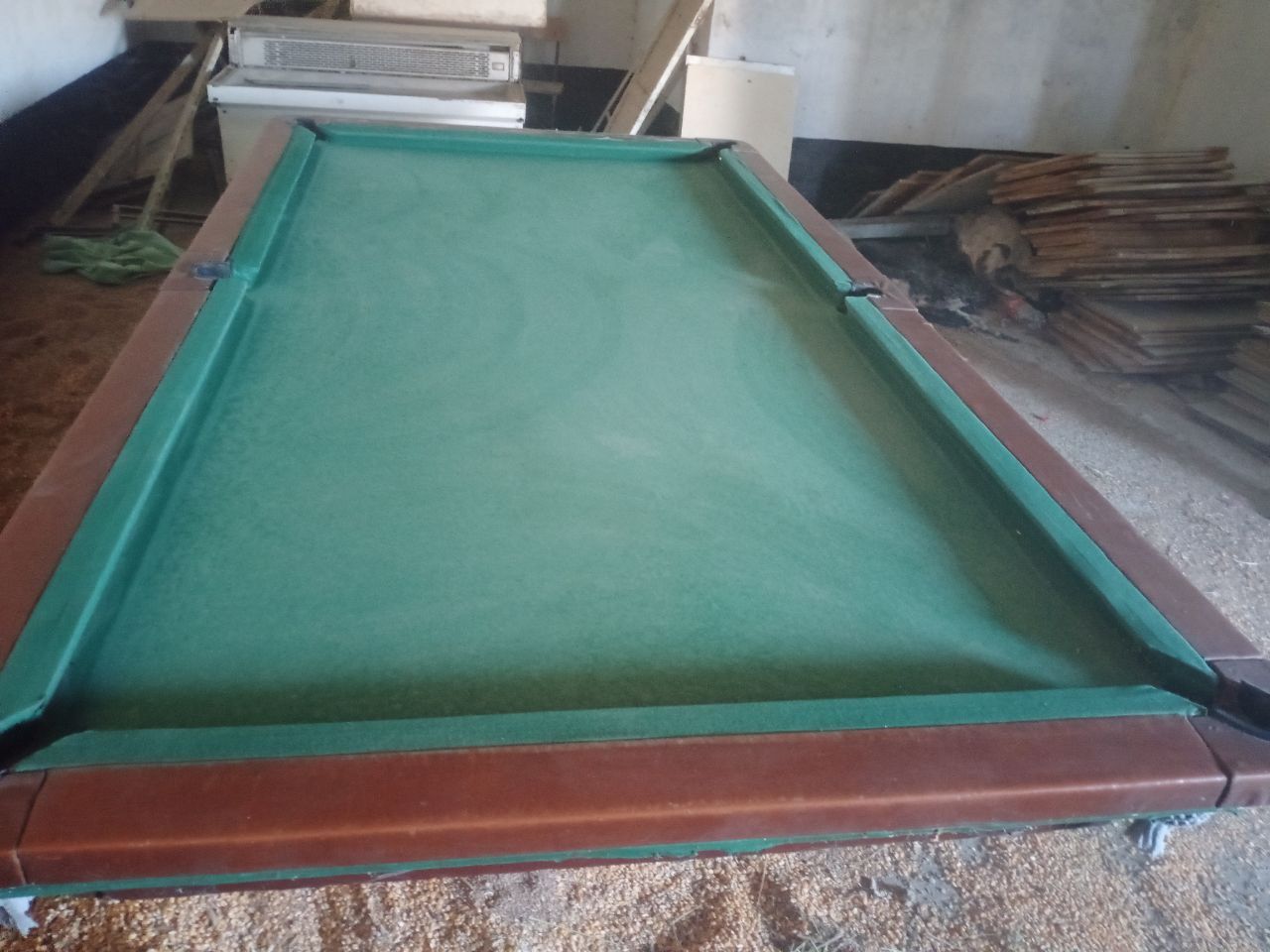 Billiard stoli sotiladi srochna (kelishilgan narxda)