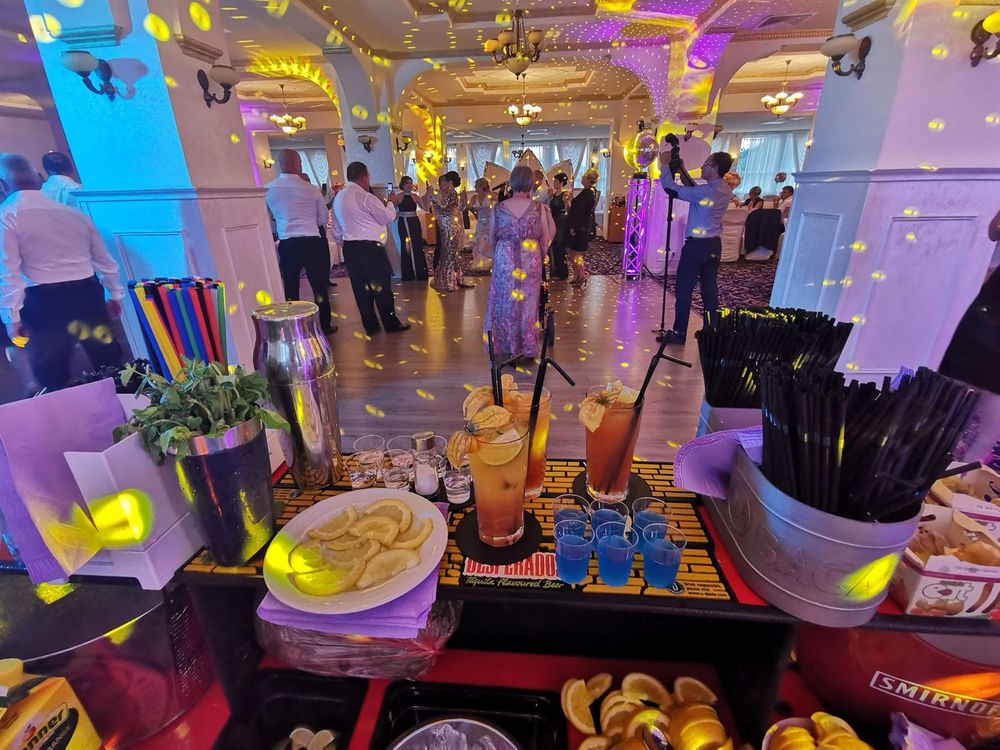 Cocktail Bar Mobil de inchiriat/foarte practic / usor de montat /