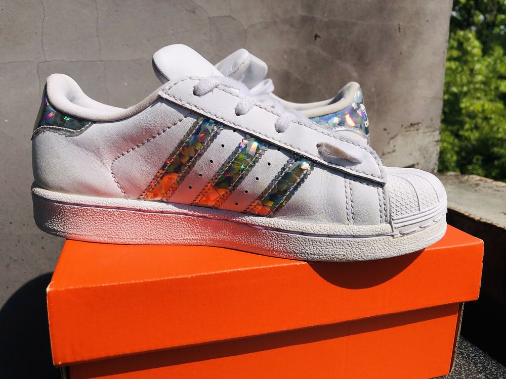 Кецове за момиче adidas superstar