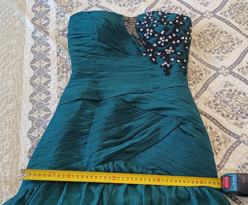 Rochiță lunga , superbă ,verde închis ,tip sirena , măsura XS/S măsura