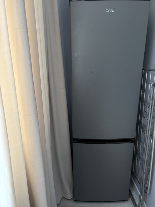 Продам холодильник б/у 100 тыс.