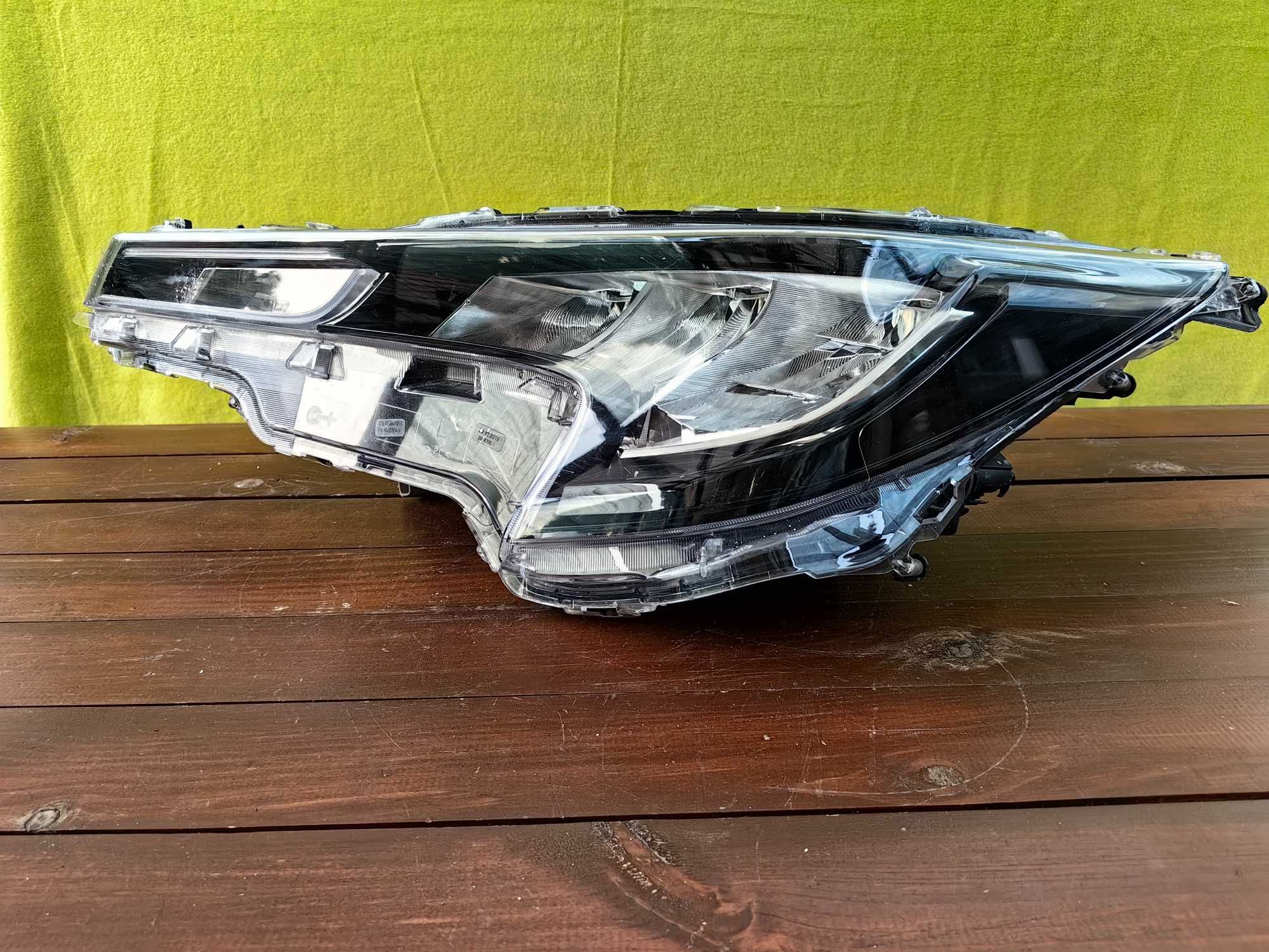 Фар за Toyota Corolla E21 / Тойота Корола Е21