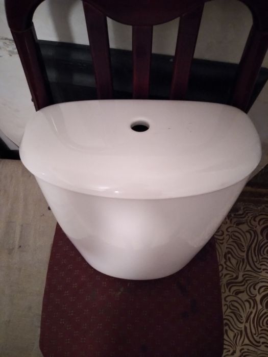 Бачок от унитаза