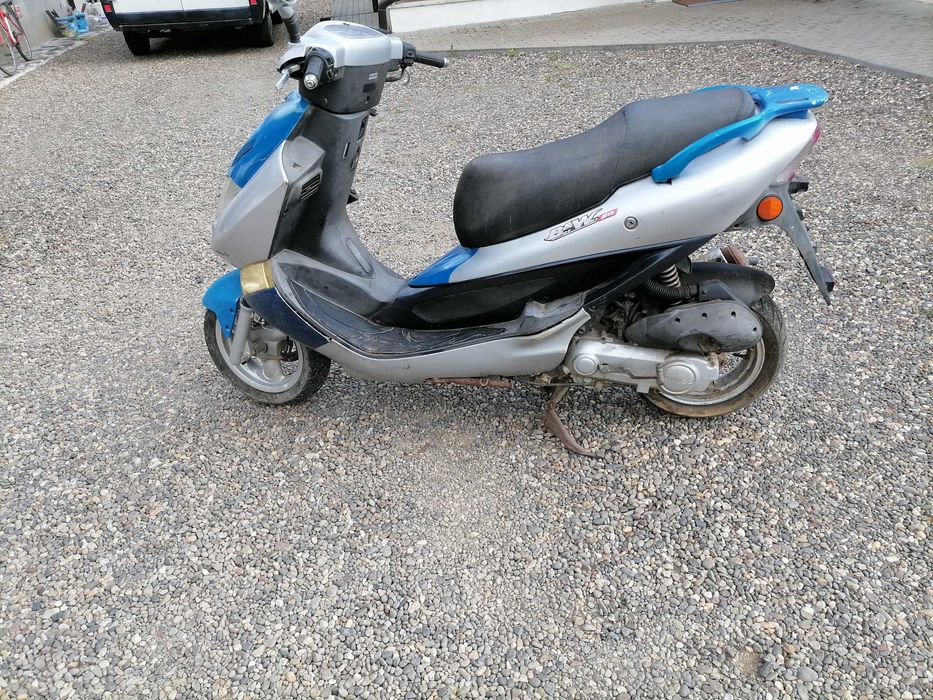 Scuter de vânzare