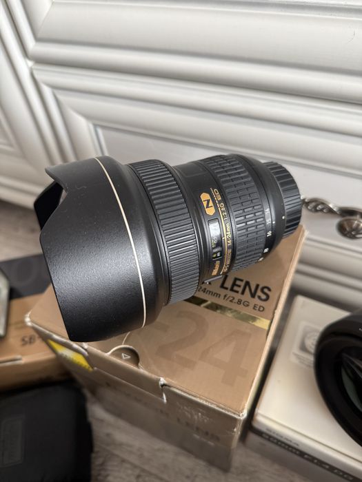 Vand obiective foto Nikon si blituri sb-900