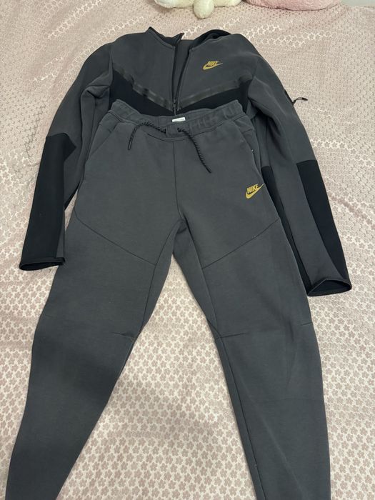 trening nike tech fleece