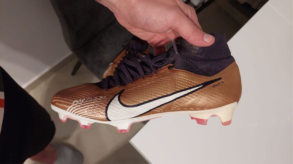 Ghete fotbal Nike mărimea 42