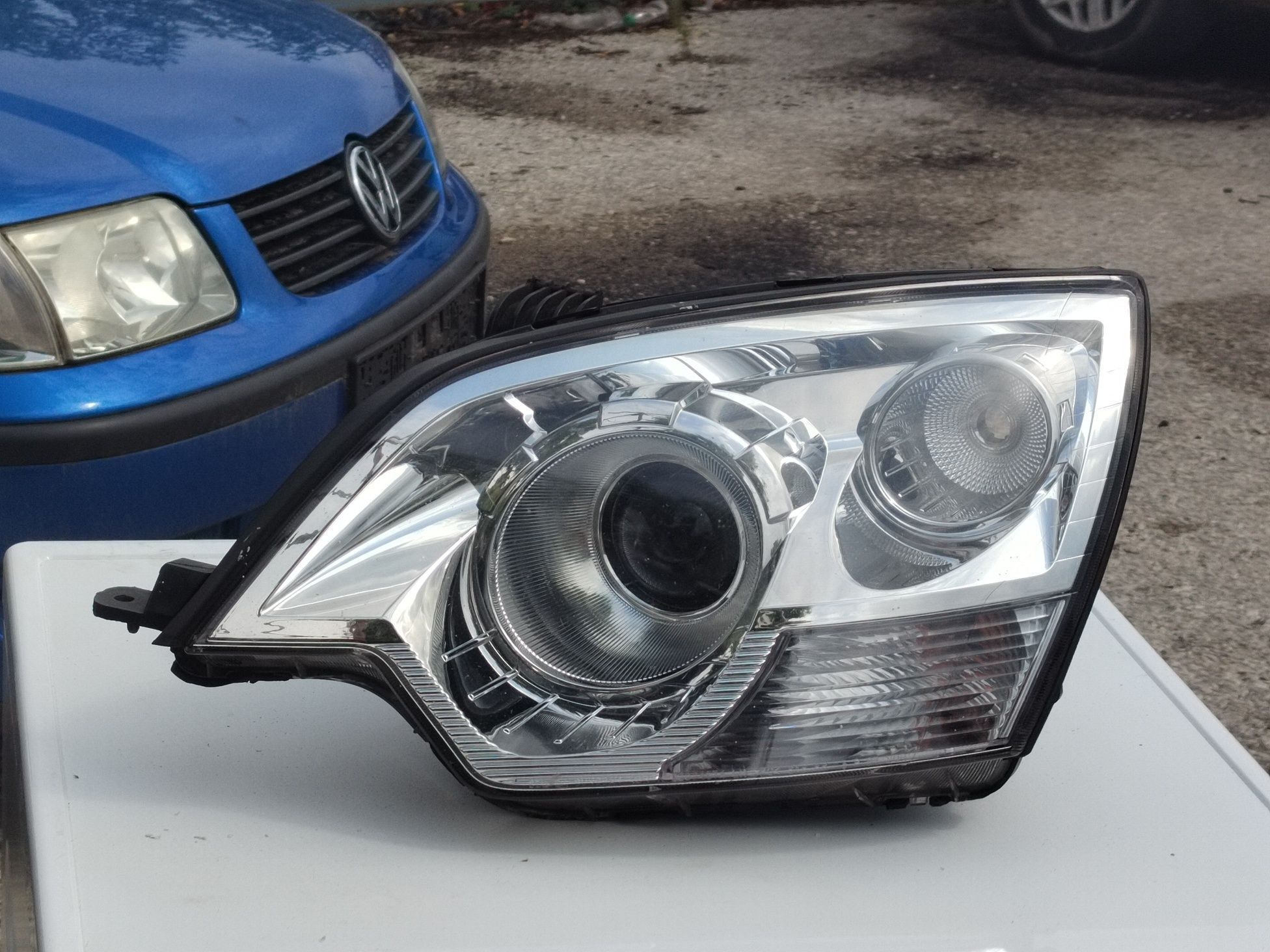 Ляв фар XENON за Opel Antara