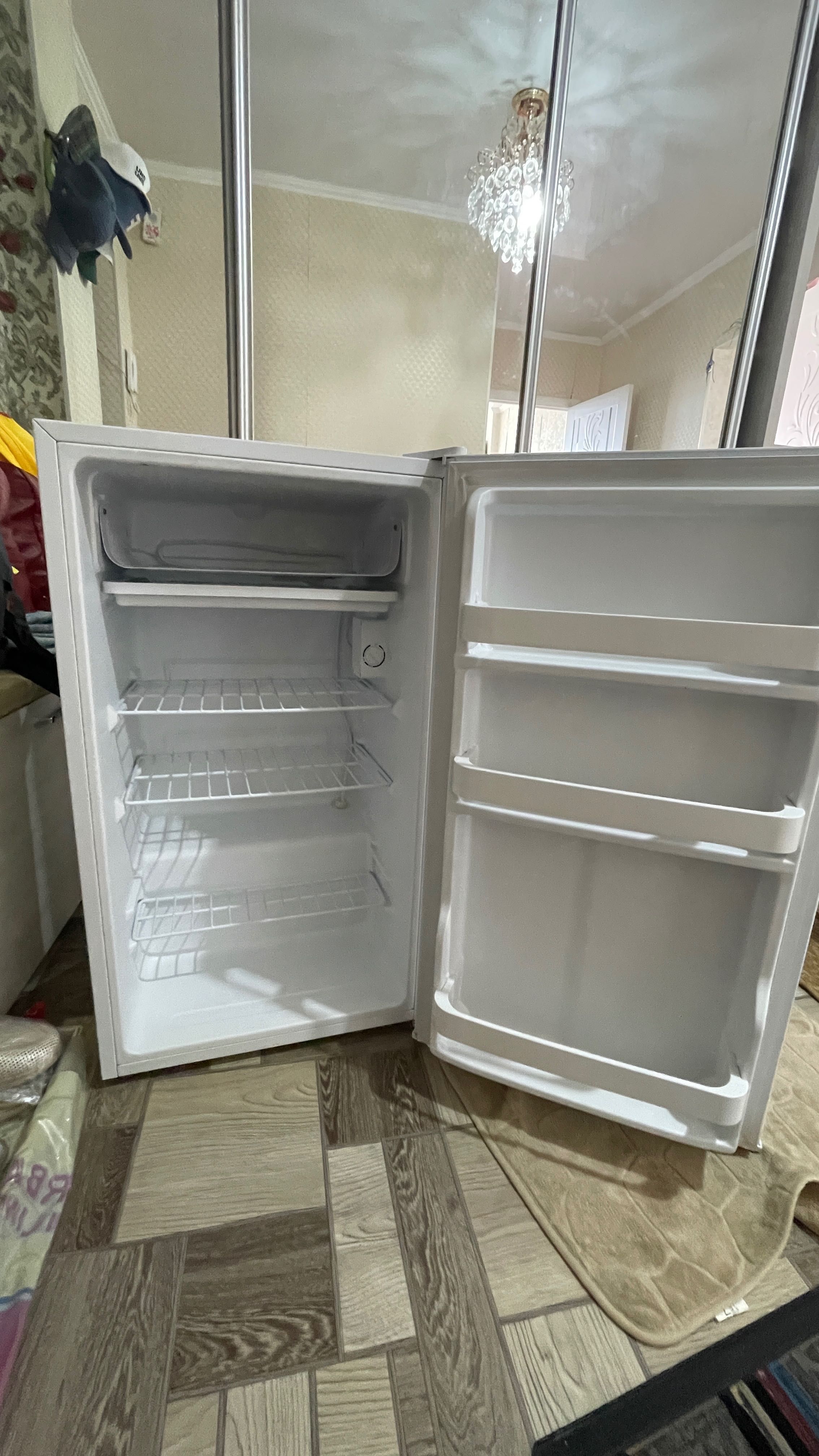 Продам холодильник в отличном состоянии. Работает исправно, новый.
