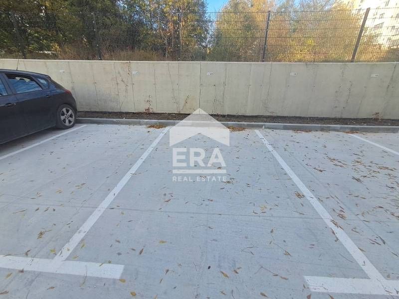 Открито паркомясто за продажба, в жилищна сграда Блок 166, кв. Възражд