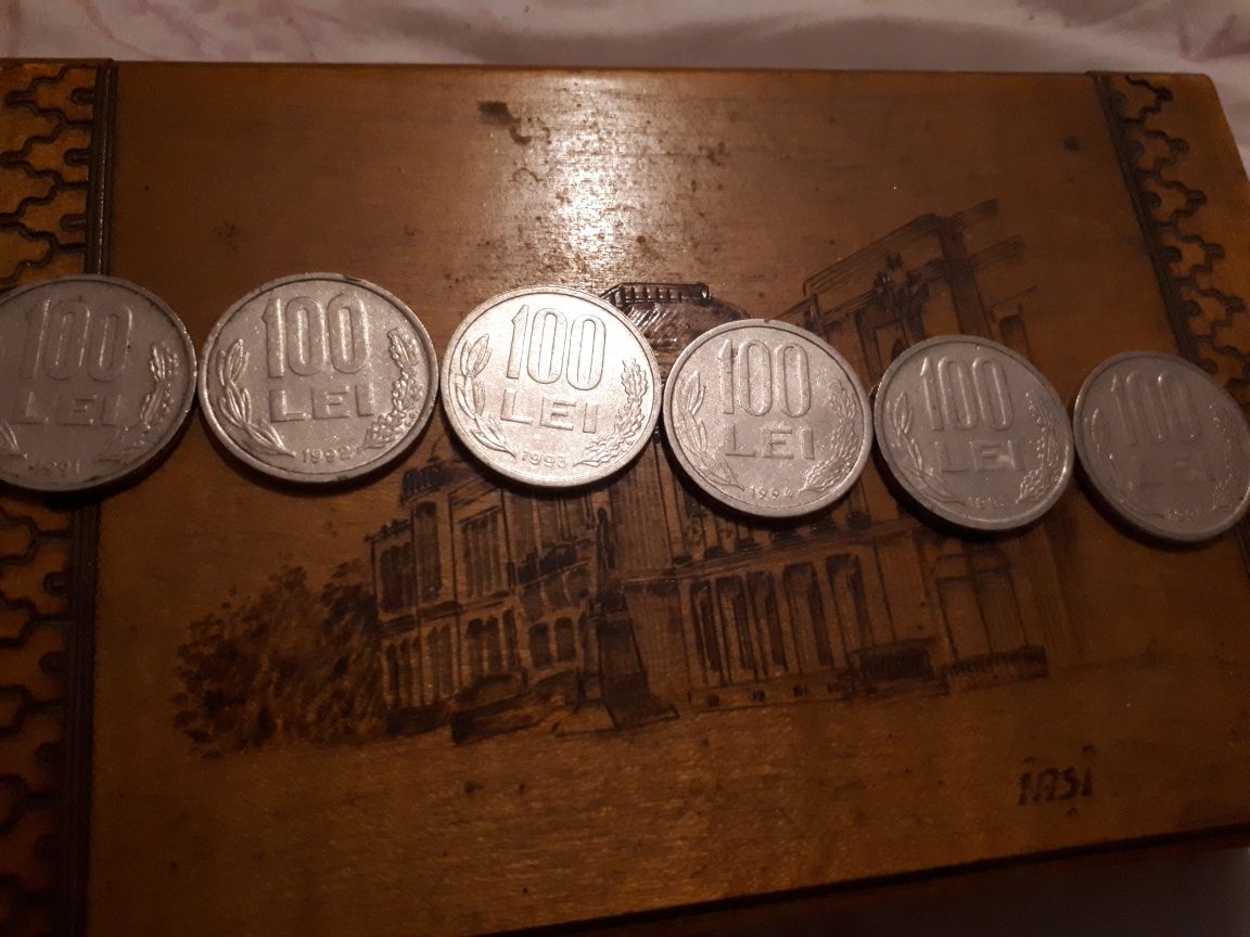 Vand monede de colecție