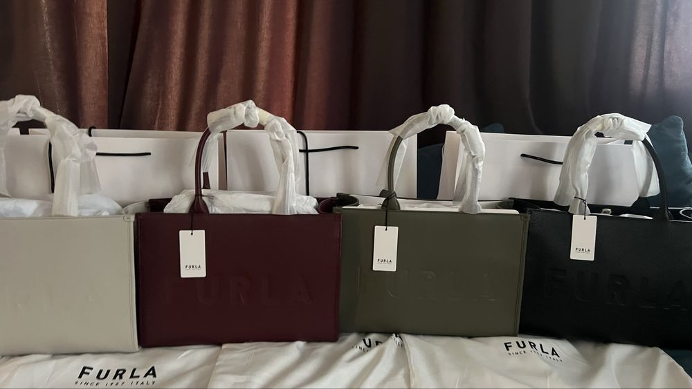 Чанти FURLA NIOBE.100% оригинал. Нови, с етикети,сериен номер !