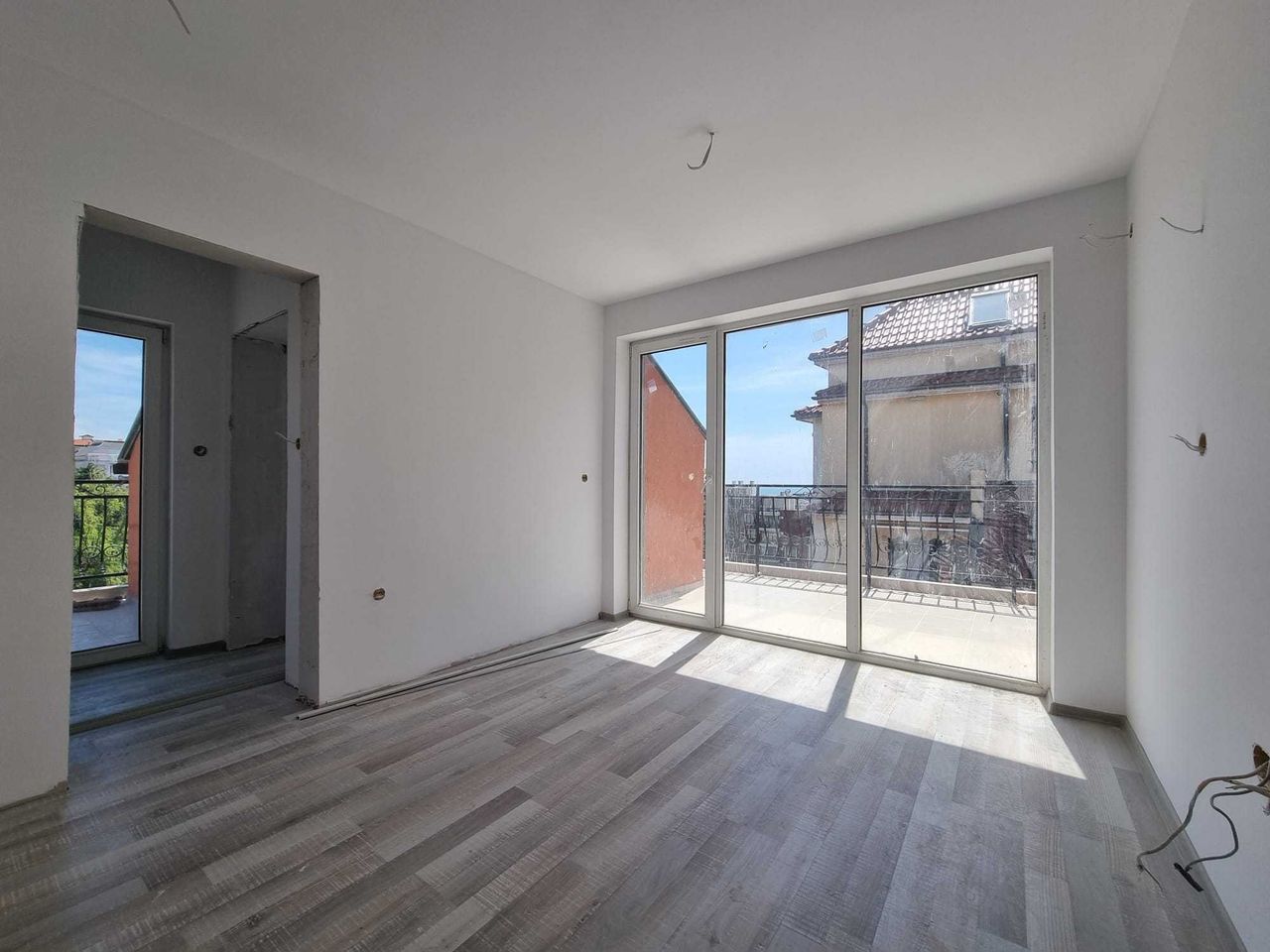 Продава се Двустаен апартамент в Свети Влас - 74 кв.м за 1106 €/кв.м - Снимка #6