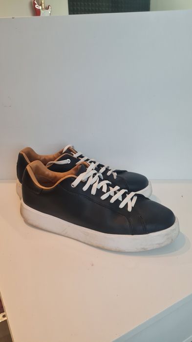 Sneakers Zara 43
