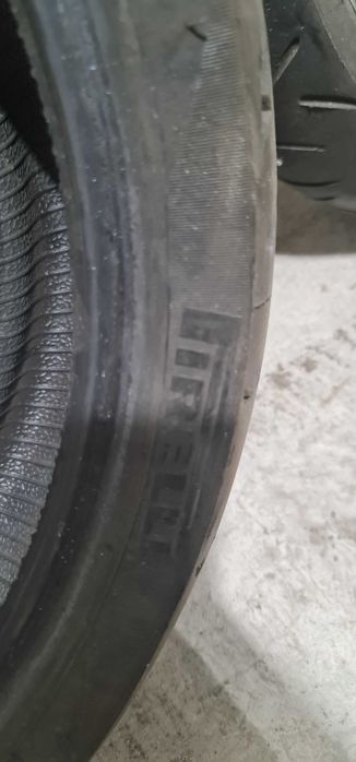 Мото гуми свалени от Хонда Хорнет + задна джанта със зъбак и диск