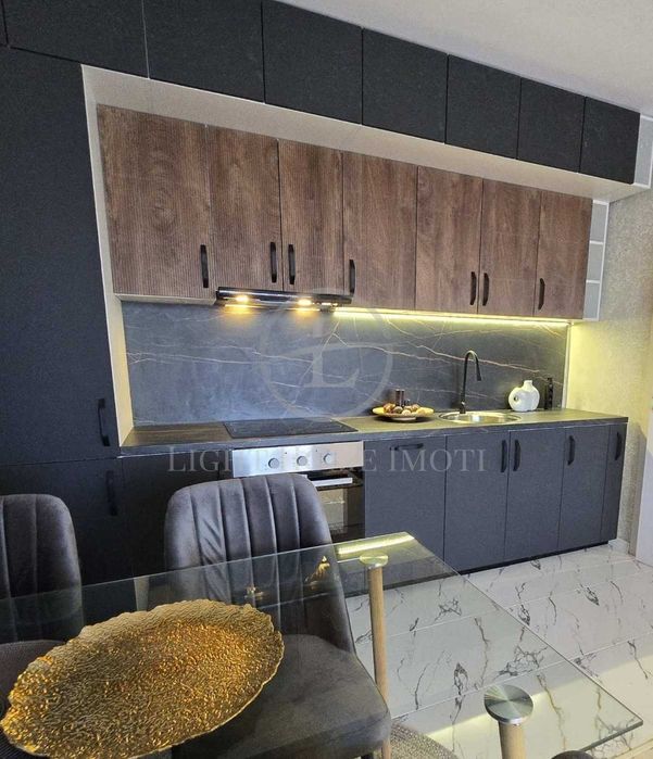 Продава се Тристаен апартамент в Пловдив, Каменица 1 - 65 кв.м за 2300 €/кв.м - Снимка #2