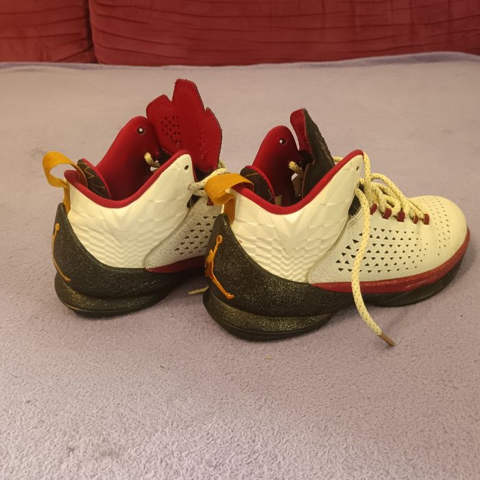 Încălțăminte Basket Jordan Melo m11