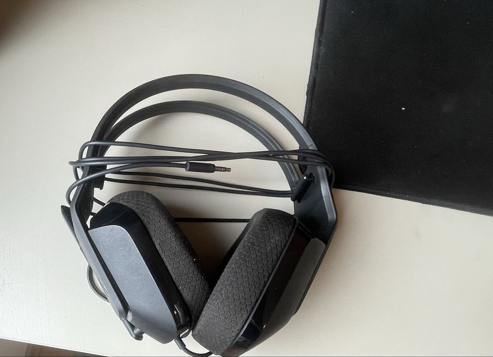 Gaming слушалки logitech G335