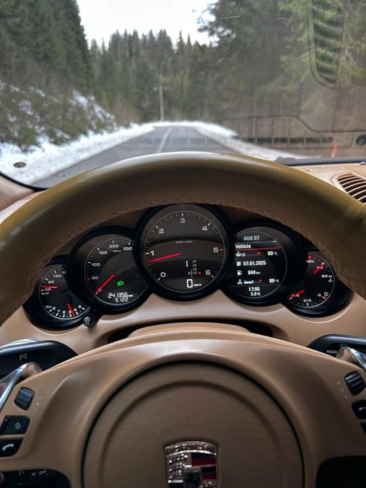 Vând Porsche Cayenne