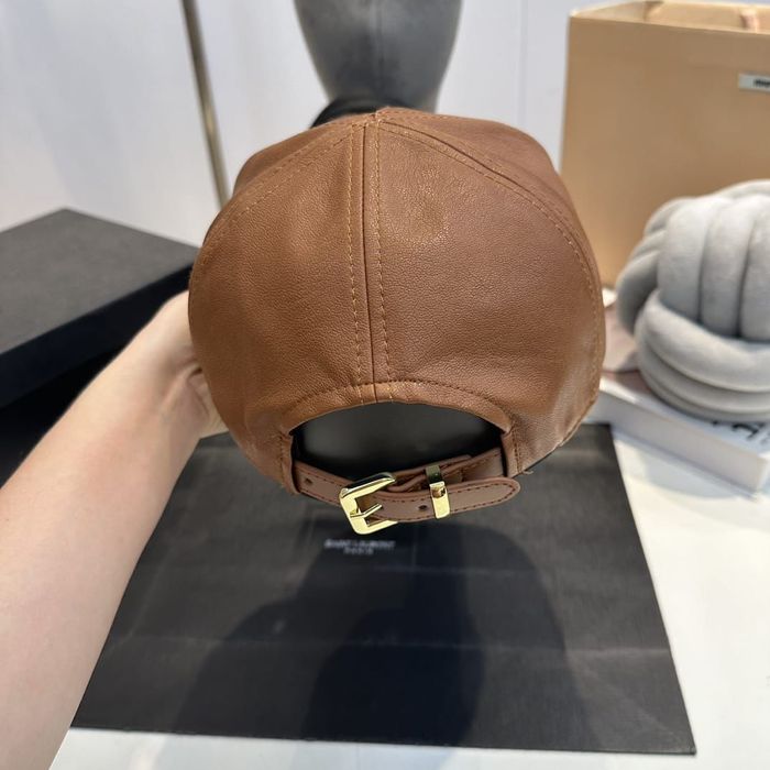 Дамски красиви шапки