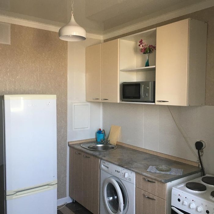 Сдаю 1-но ком квартиру по часам! 11 мкр 7дом, пишите в ватсап!