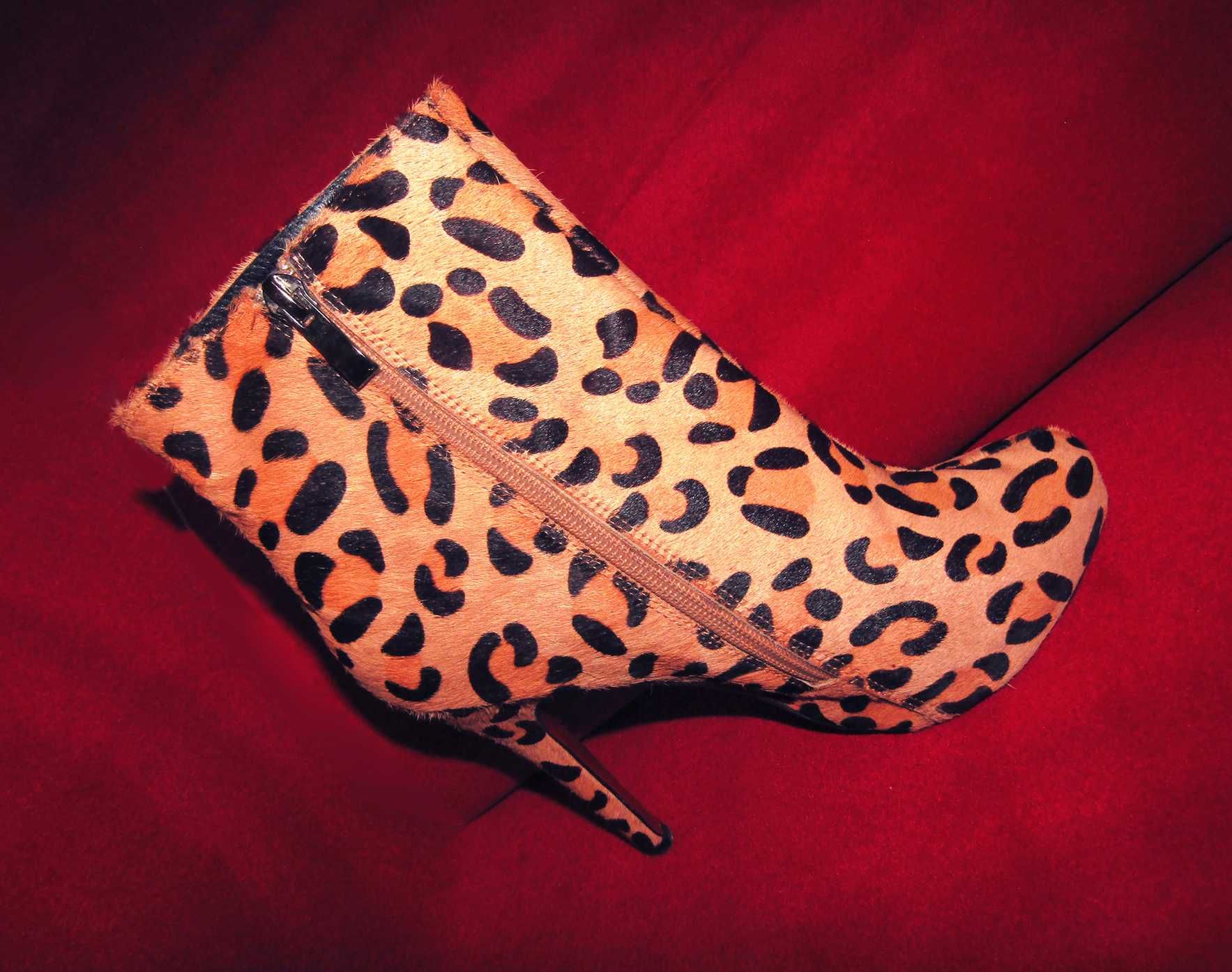 Christian Louboutin Елегантни Боти С Косъм От Пони