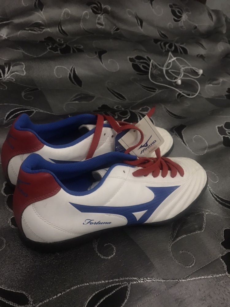 Многошиповки Mizuno