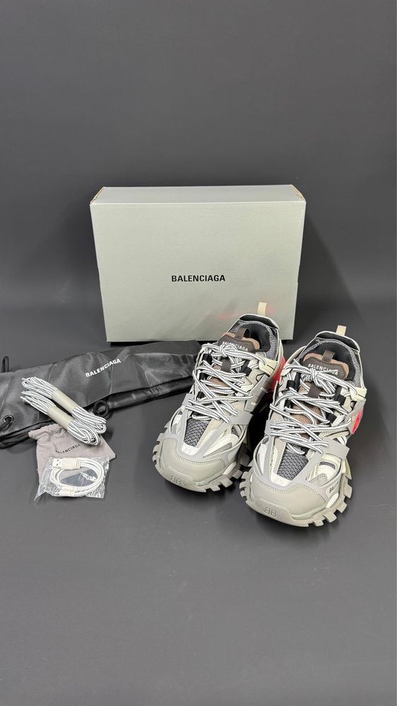 Balenciaga Track LED - Сив Шарен