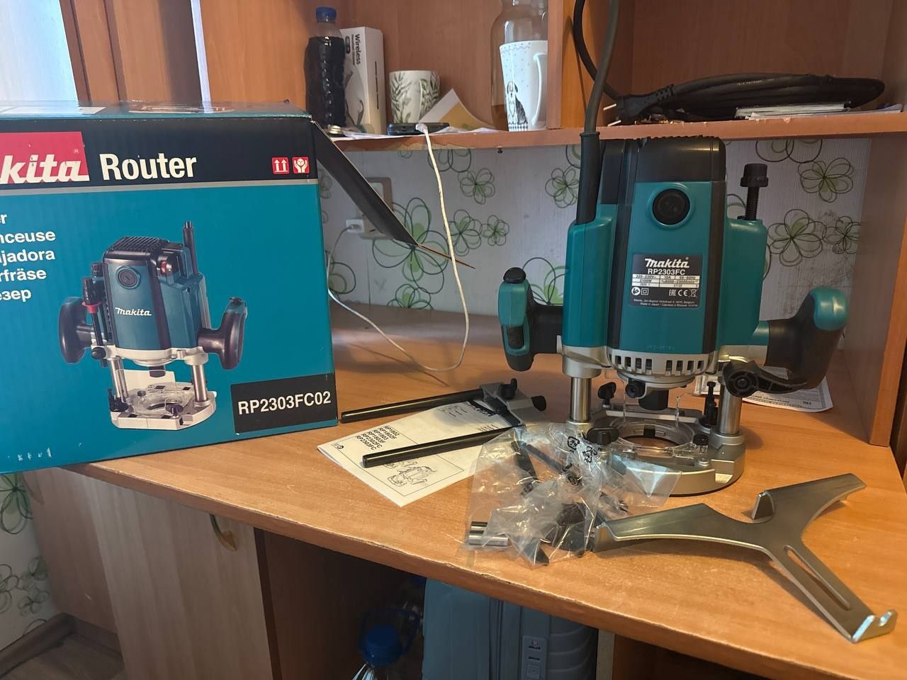 Фрезер MAKITA RP2303FC02 оригинал