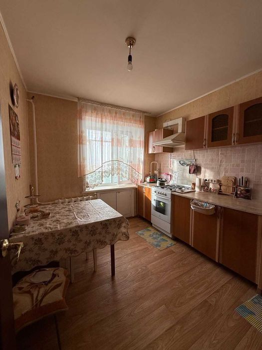 Продам 2-комн. квартиру ул. Карбышева 45