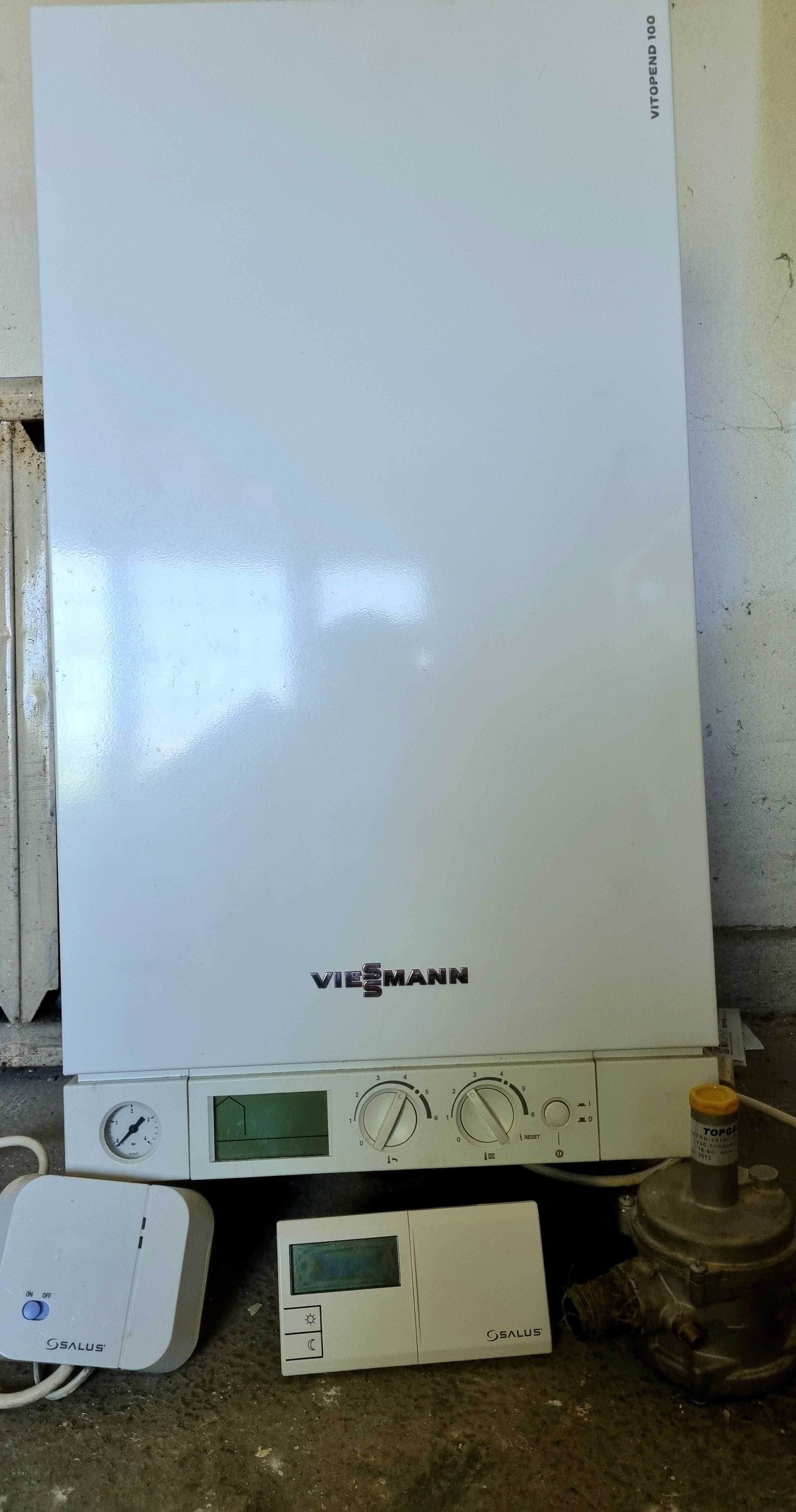 Centrala termica Viessmann Vitopend 100 30kw cu cronotermostat Salus