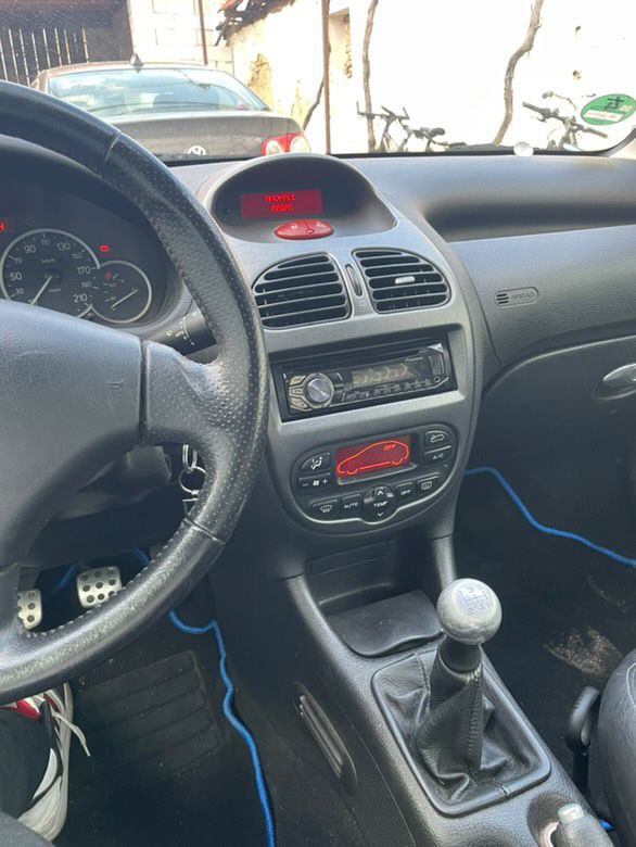 Se vinde Peugeot 206cc in stare foarte buna