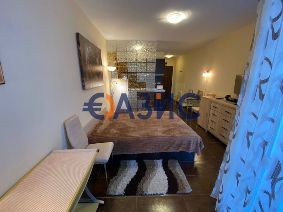 Продава се Едностаен апартамент в Несебър - 40 кв.м за 1413 €/кв.м - Снимка #12