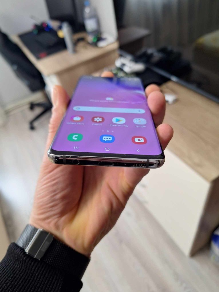 Vând samsung s10 plus 512 gb