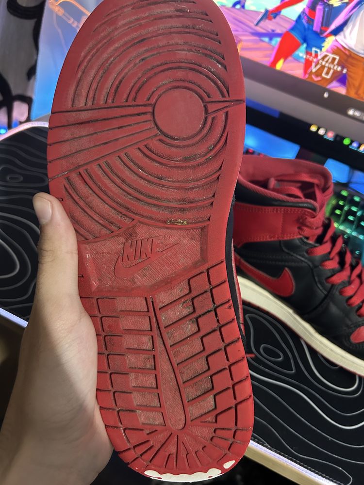 Air jordan 1 mid Black/red usor negociabil