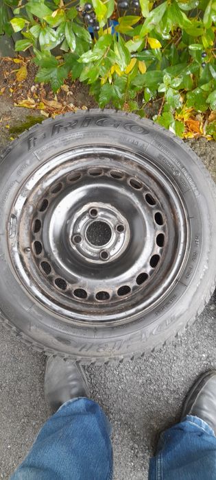 Cauciucuri de iarna cu jante de tablă